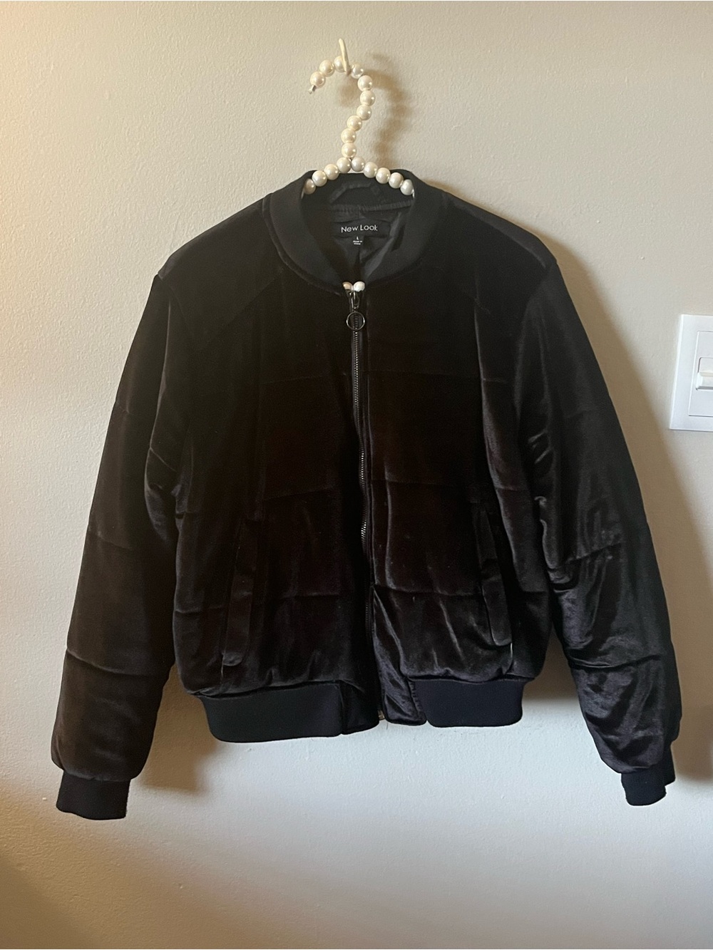 New Look Black Velvet Bomber Jacket with Ring Zip